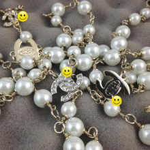 小香風(fēng)雙C鑲雙鉆手工長珠鏈 引領(lǐng)美發(fā)飾品新風(fēng)尚的批發(fā)優(yōu)選